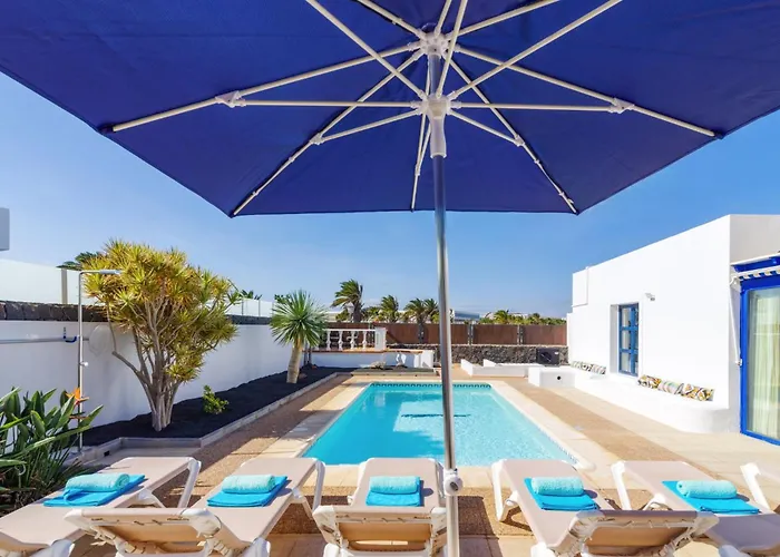 Willa Castillo Del Aguila By