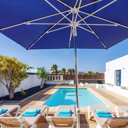 Villa Castillo Del Aguila By