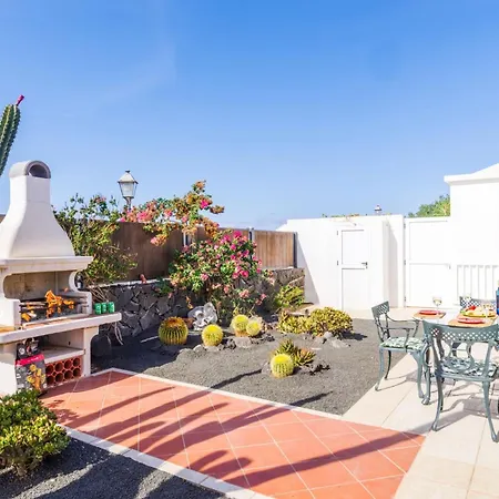 Castillo Del Aguila By *