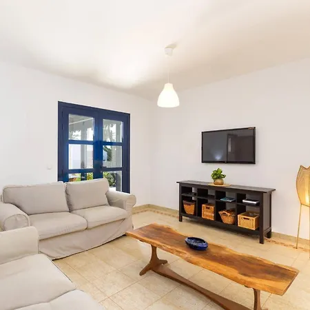 Villa Castillo Del Aguila By Playa Blanca