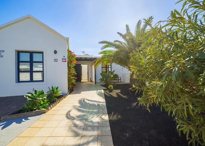 Castillo Del Aguila By Villa Playa Blanca