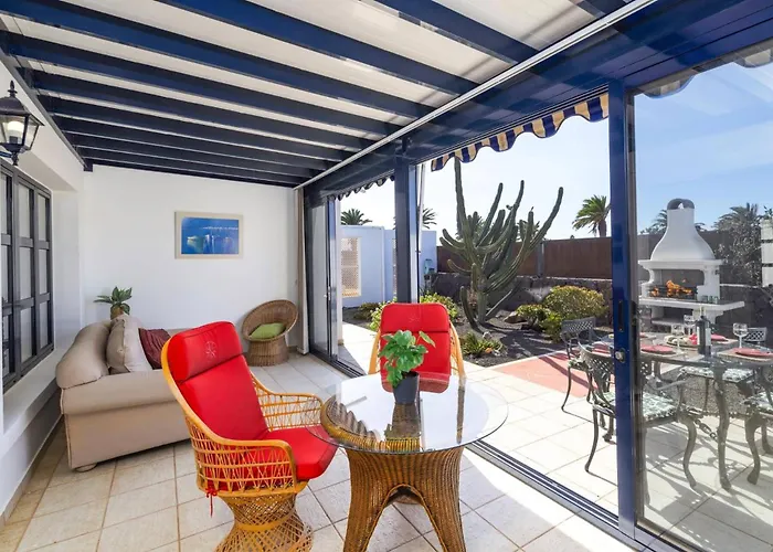 Castillo Del Aguila By *