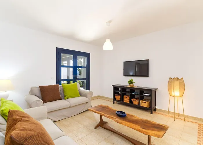 Castillo Del Aguila By *