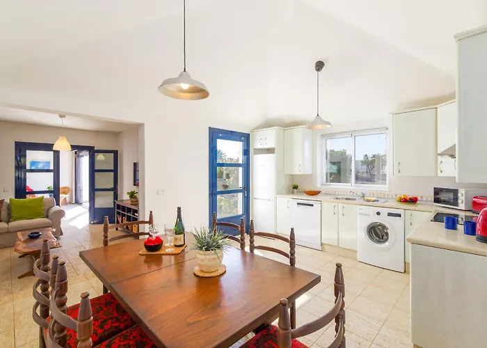 Castillo Del Aguila By بلايا بلانكا