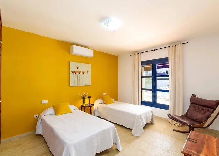 Castillo Del Aguila By فيلة بلايا بلانكا